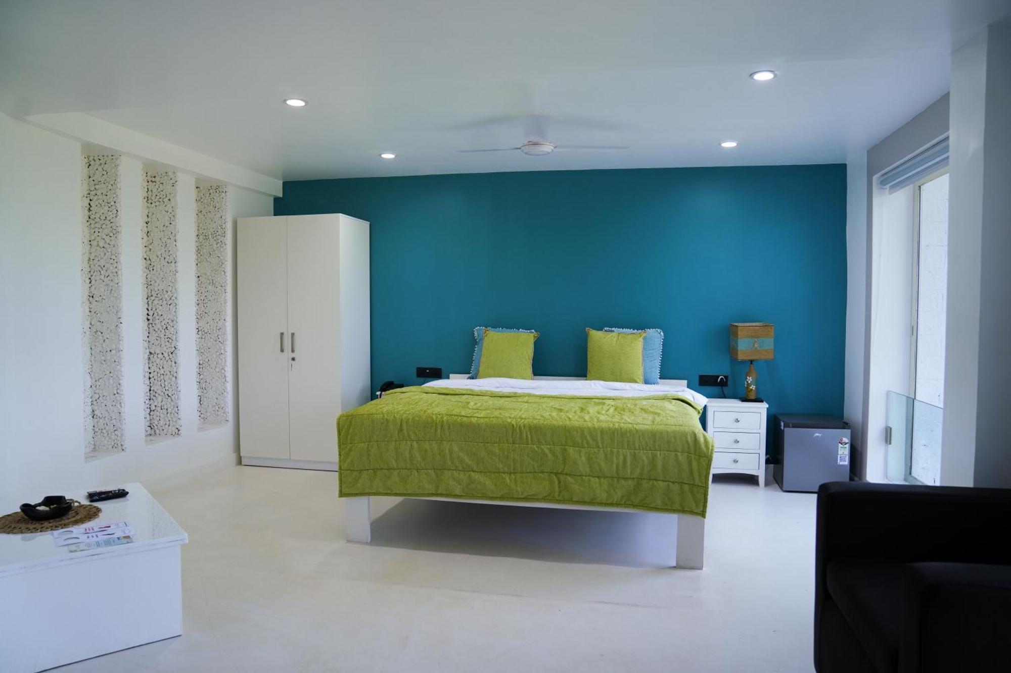 Regenta Beach House Resort, Goa Бенаулим Экстерьер фото