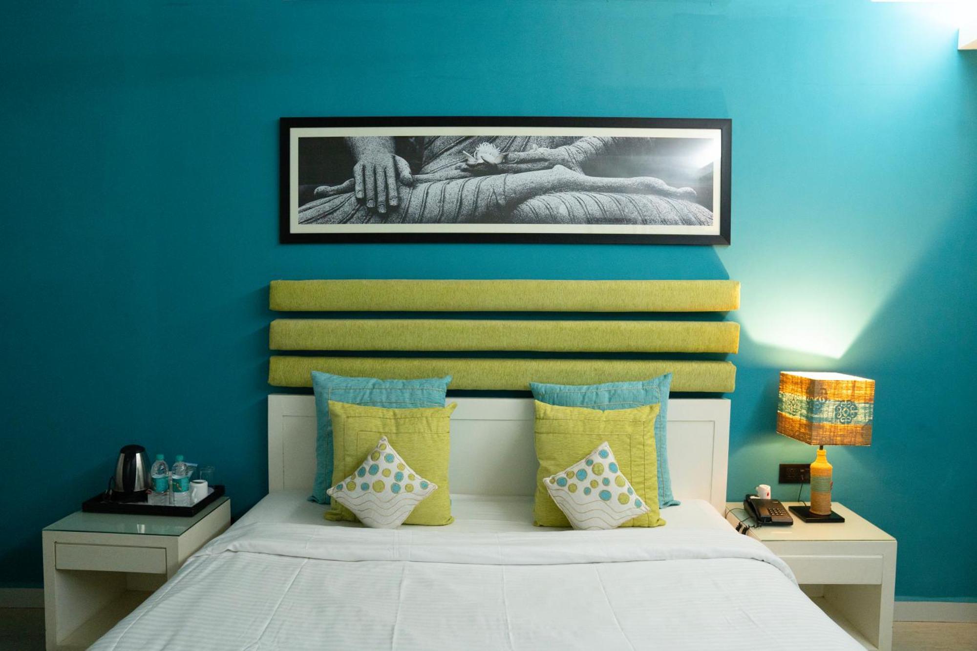 Regenta Beach House Resort, Goa Бенаулим Экстерьер фото