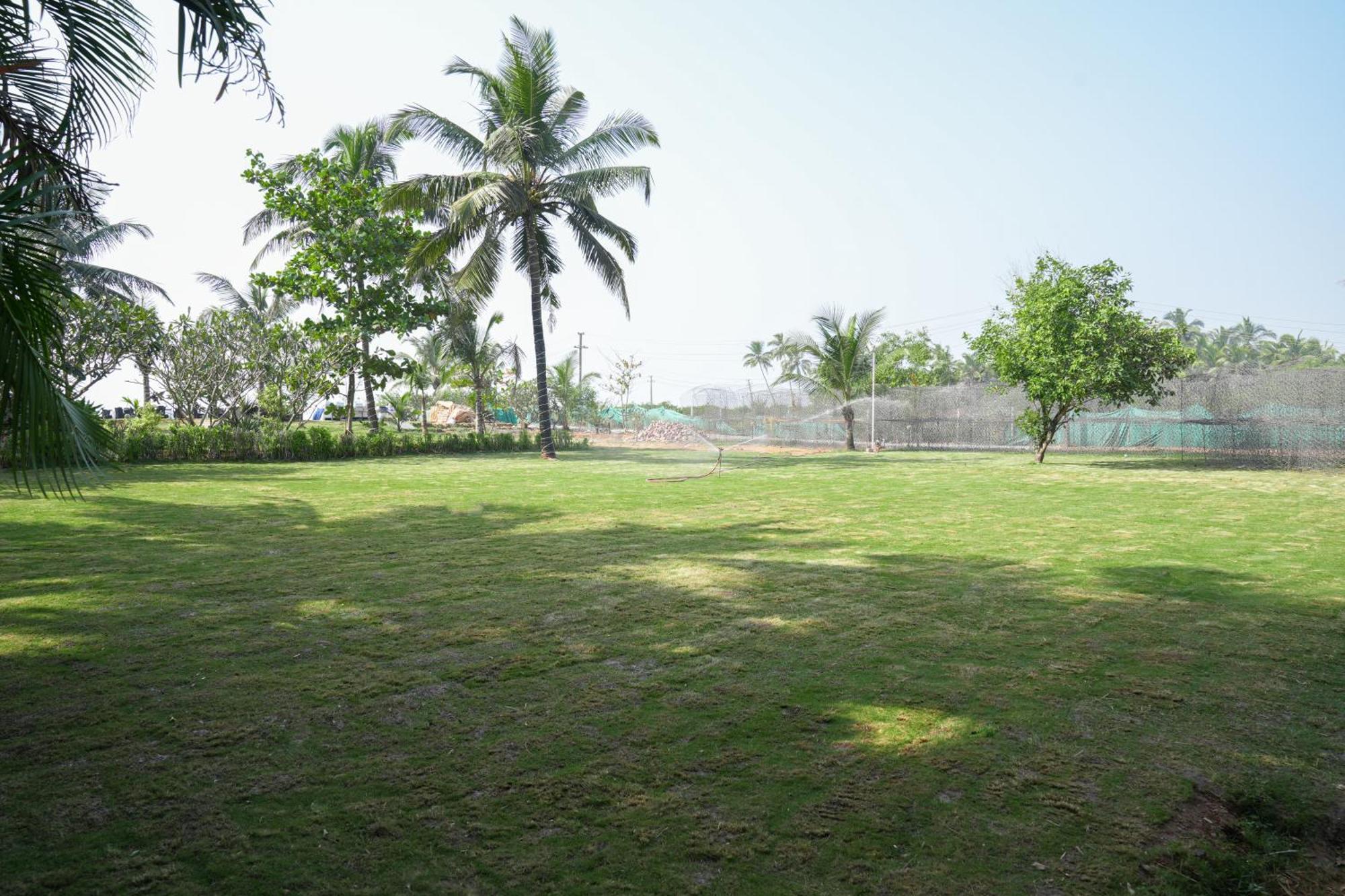 Regenta Beach House Resort, Goa Бенаулим Экстерьер фото